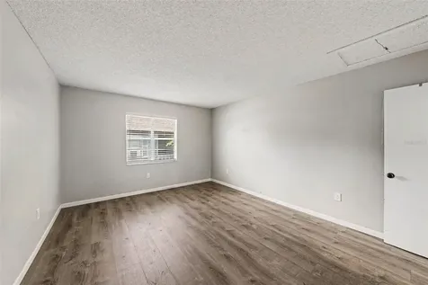 9208 N Connechusett Road Tampa FL 33617