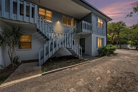 9208 N Connechusett Road Tampa FL 33617