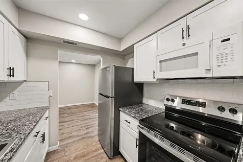 9208 N Connechusett Road Tampa FL 33617
