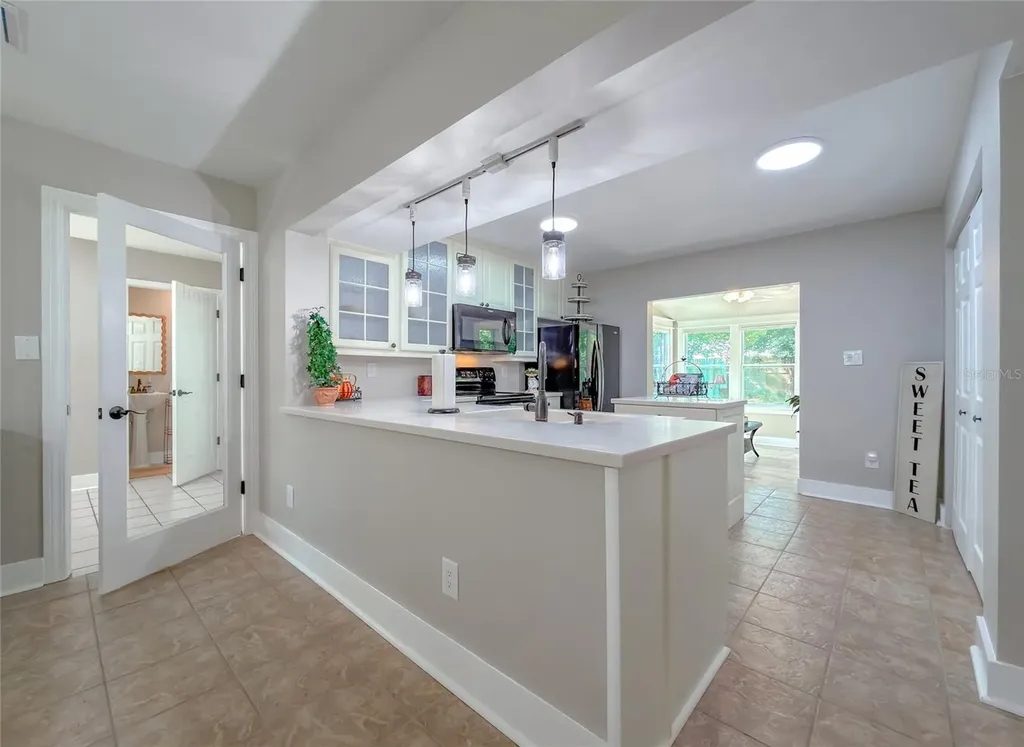 2210 Wall Street Tallahassee FL 32309