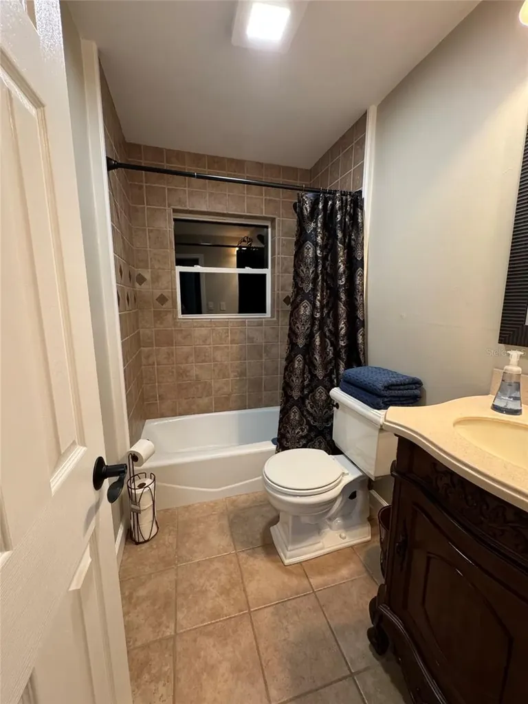 2210 Wall Street Tallahassee FL 32309