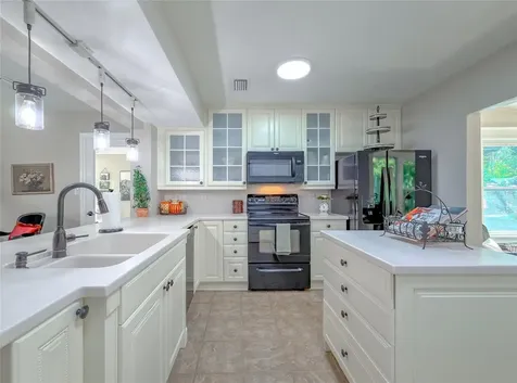 2210 Wall Street Tallahassee FL 32309