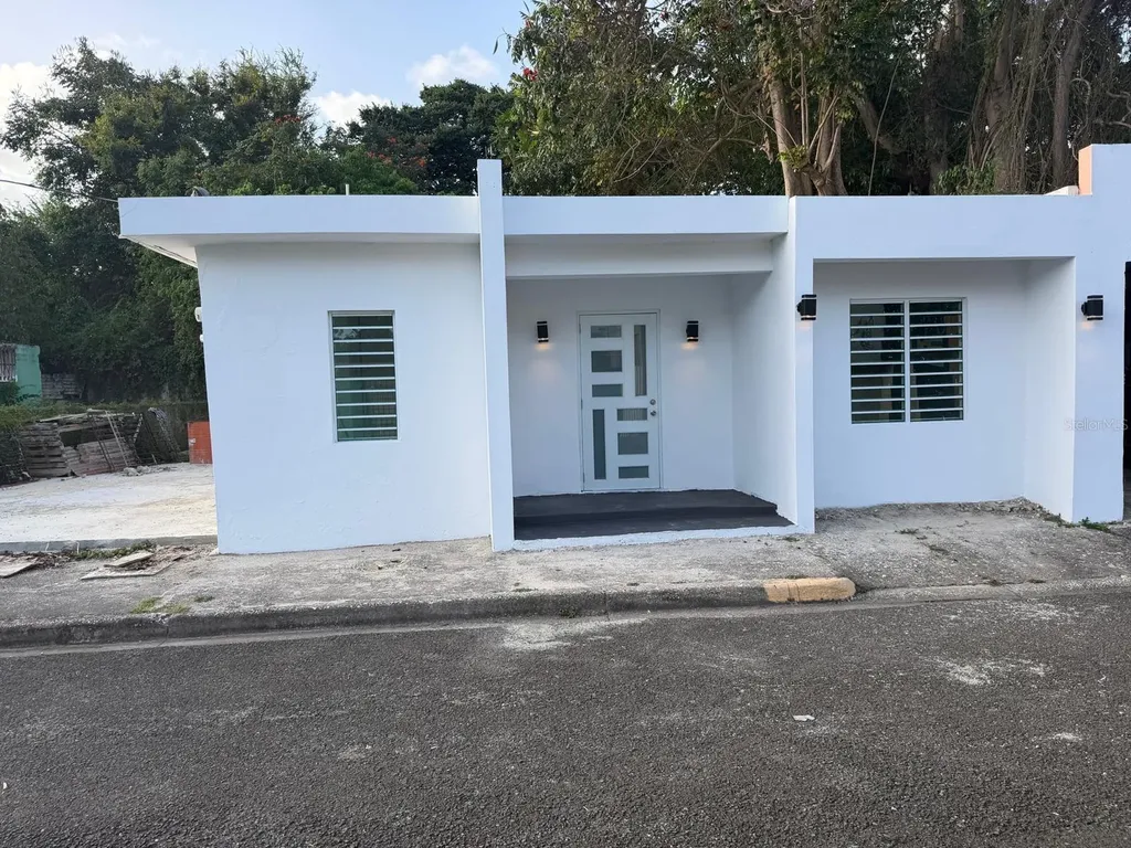 122 Bade Perez Street Guayama PR 00784