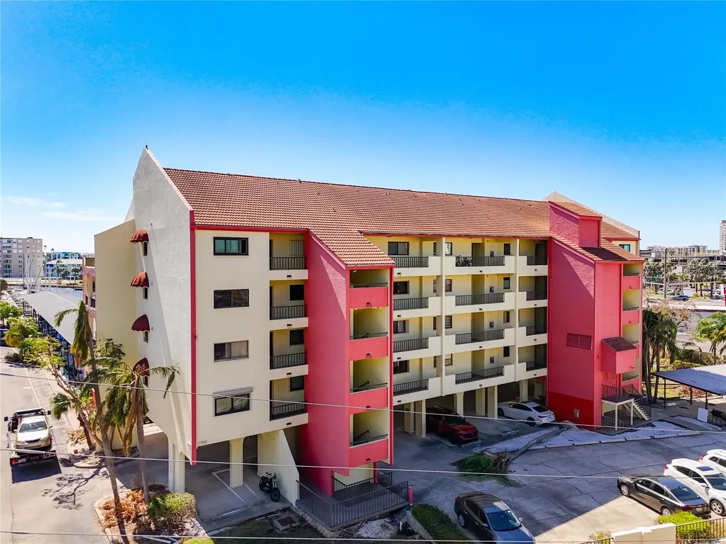 1750 Harbor Place S South Pasadena FL 33707