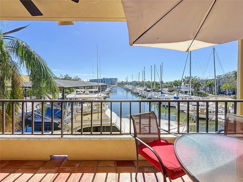 1750 Harbor Place S South Pasadena FL 33707
