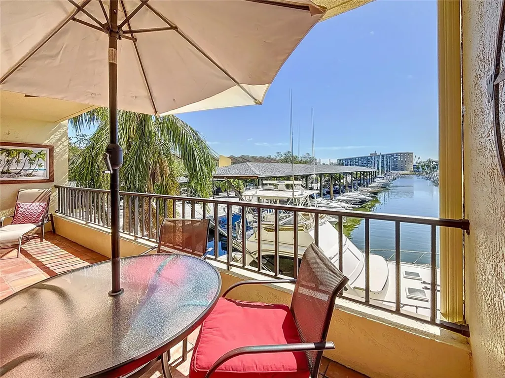 1750 Harbor Place S South Pasadena FL 33707