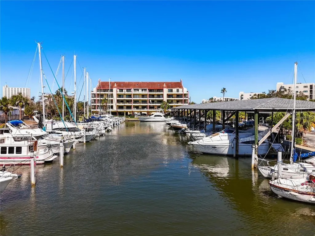 1750 Harbor Place S South Pasadena FL 33707