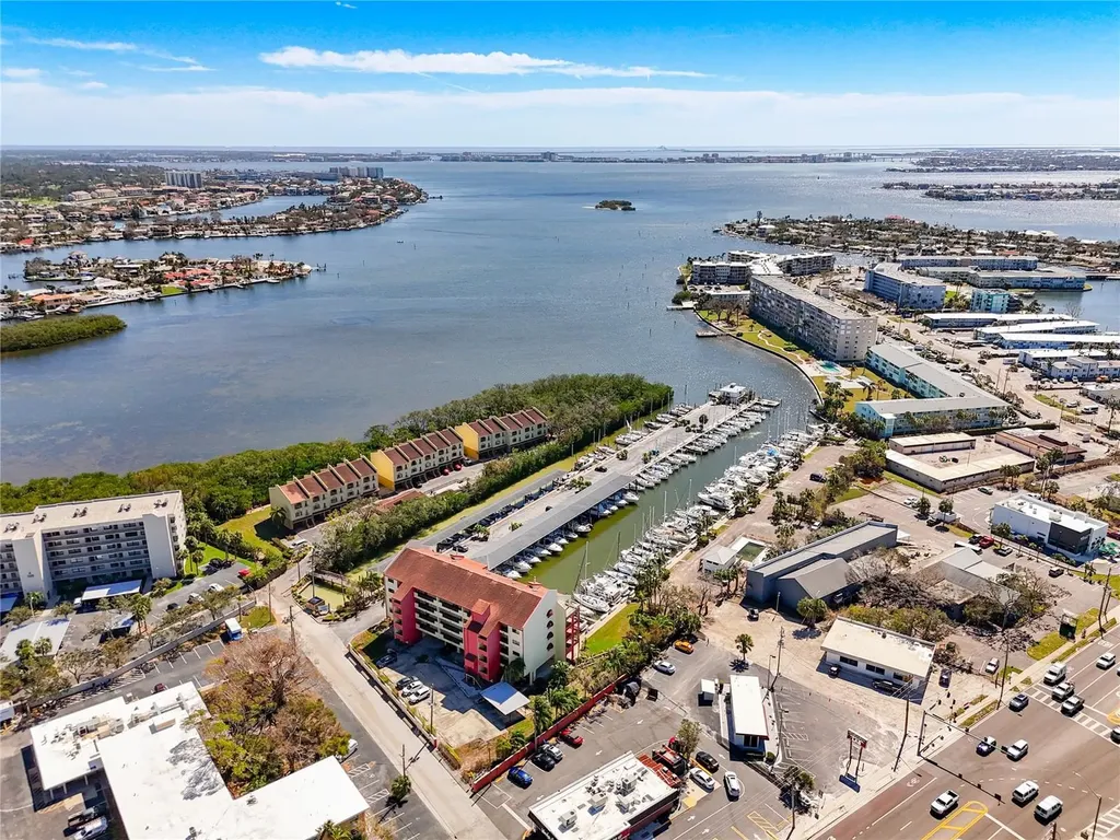1750 Harbor Place S South Pasadena FL 33707