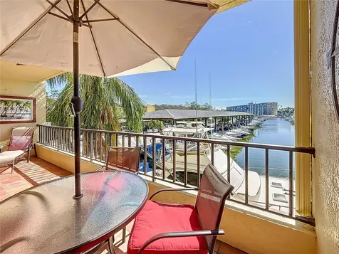 1750 Harbor Place S South Pasadena FL 33707