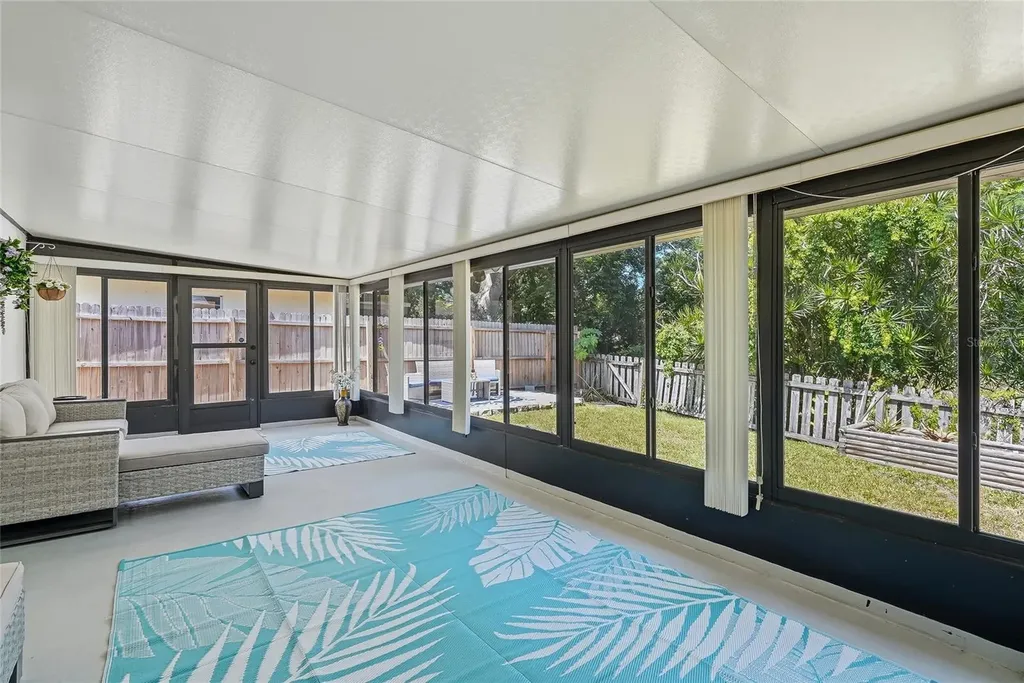 1318 S Hillcrest Avenue Clearwater FL 33756