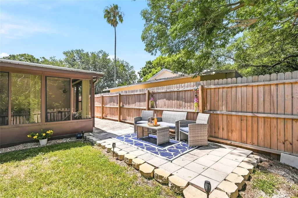 1318 S Hillcrest Avenue Clearwater FL 33756