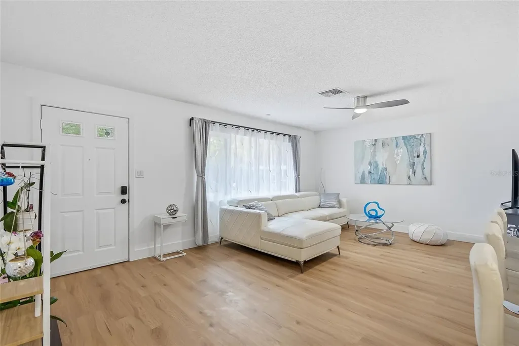 1318 S Hillcrest Avenue Clearwater FL 33756