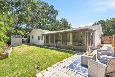 1318 S Hillcrest Avenue Clearwater FL 33756