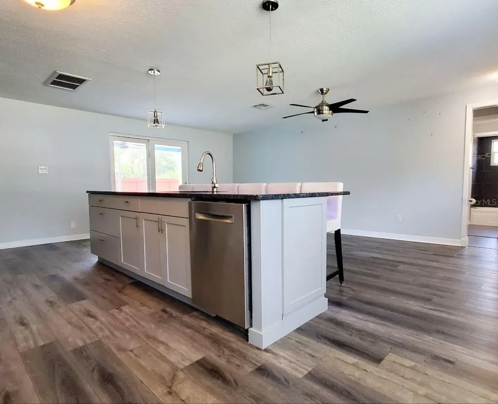 507 Vine Avenue Dunedin FL 34698
