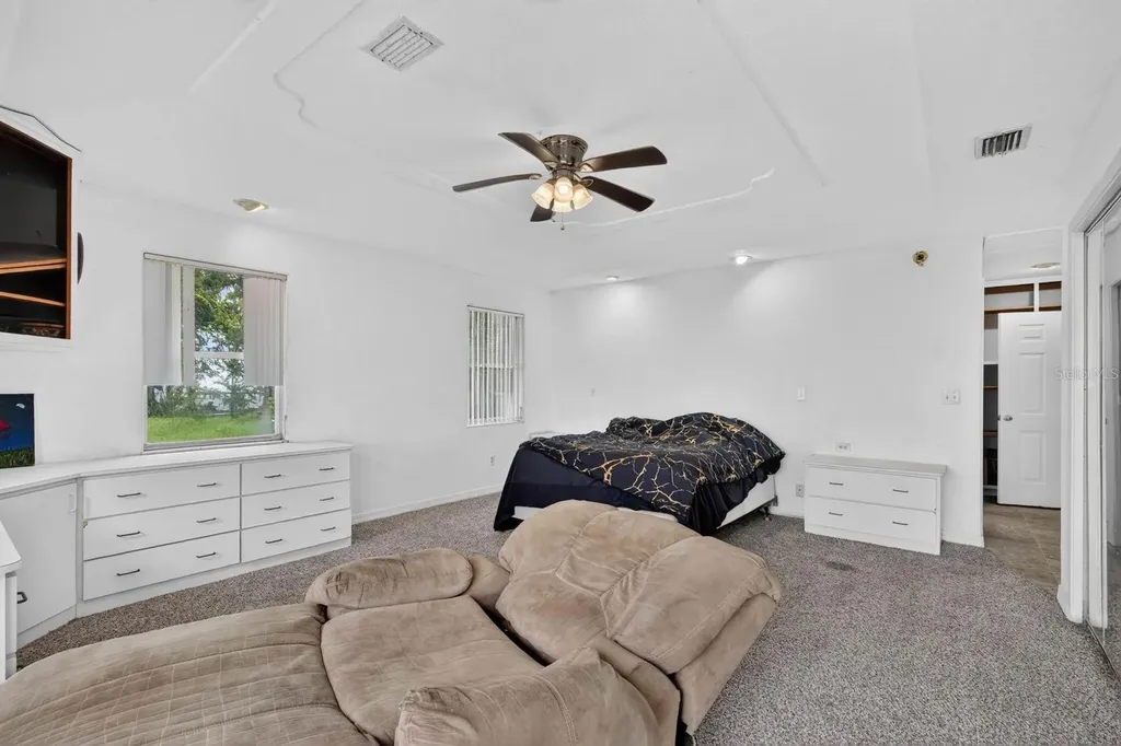 157 W Grandview Drive East Palatka FL 32131