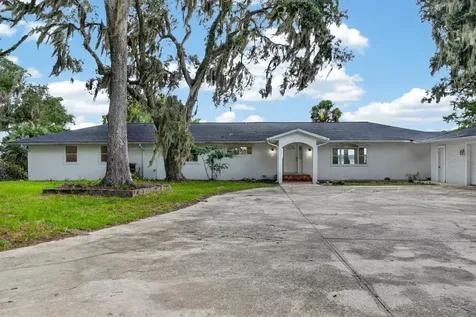 157 W Grandview Drive East Palatka FL 32131