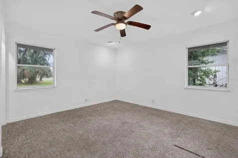 157 W Grandview Drive East Palatka FL 32131