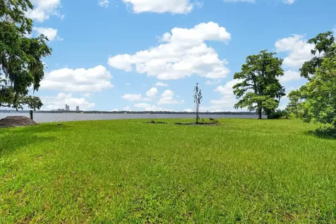 157 W Grandview Drive East Palatka FL 32131