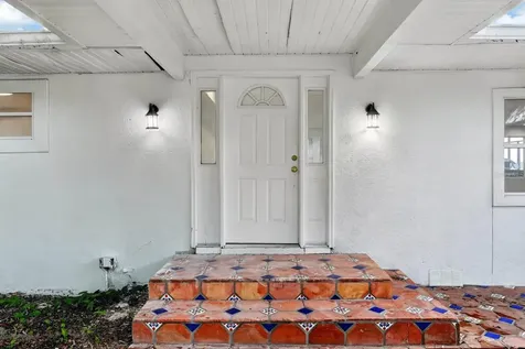 157 W Grandview Drive East Palatka FL 32131