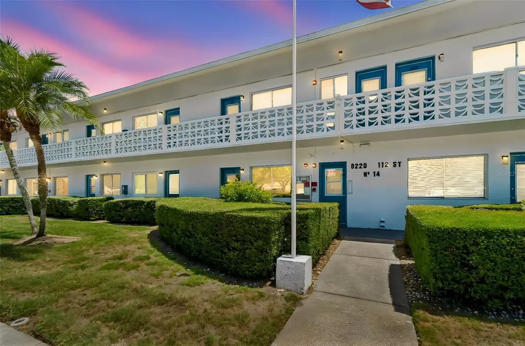 8220 112th Street Seminole FL 33772