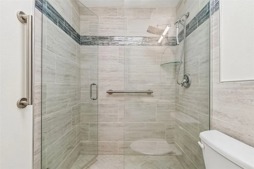 8220 112th Street Seminole FL 33772