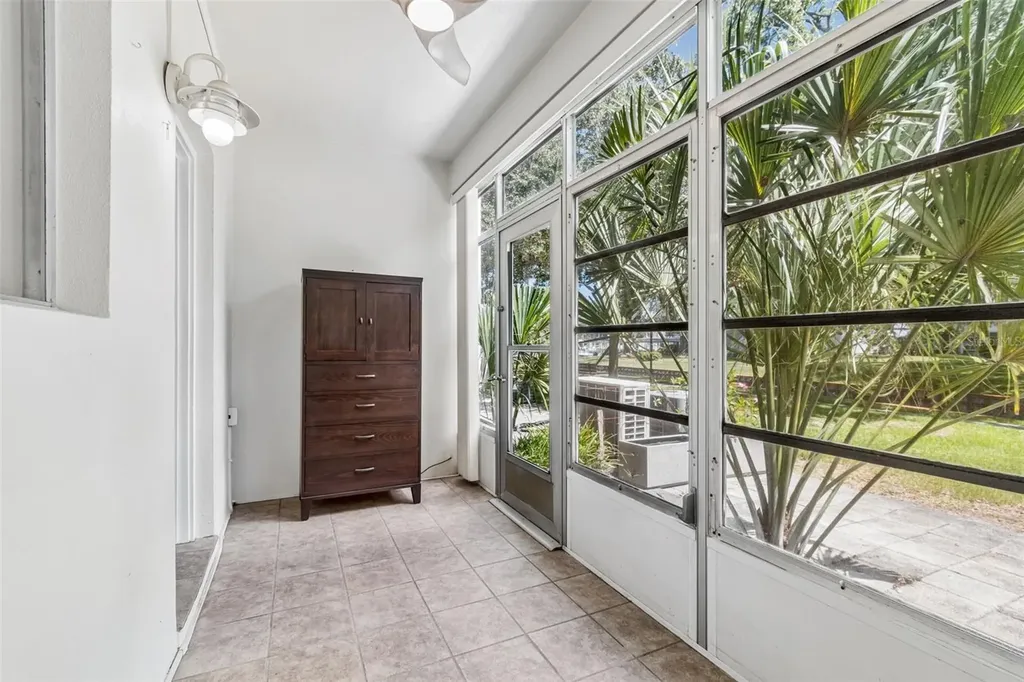 8220 112th Street Seminole FL 33772