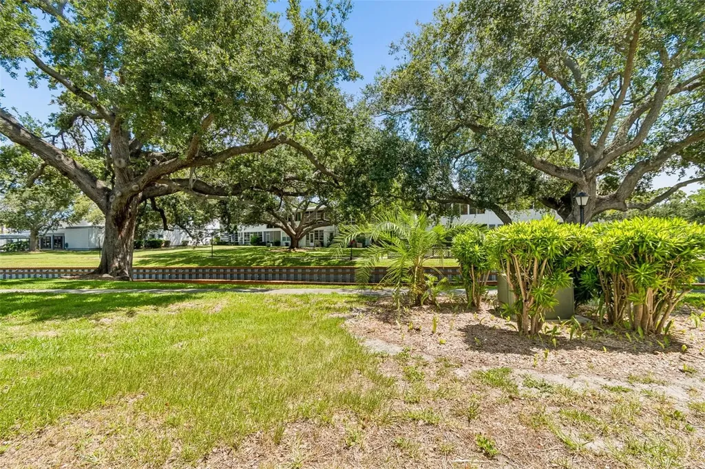 8220 112th Street Seminole FL 33772