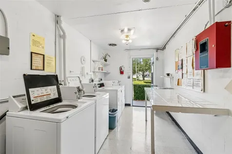 8220 112th Street Seminole FL 33772