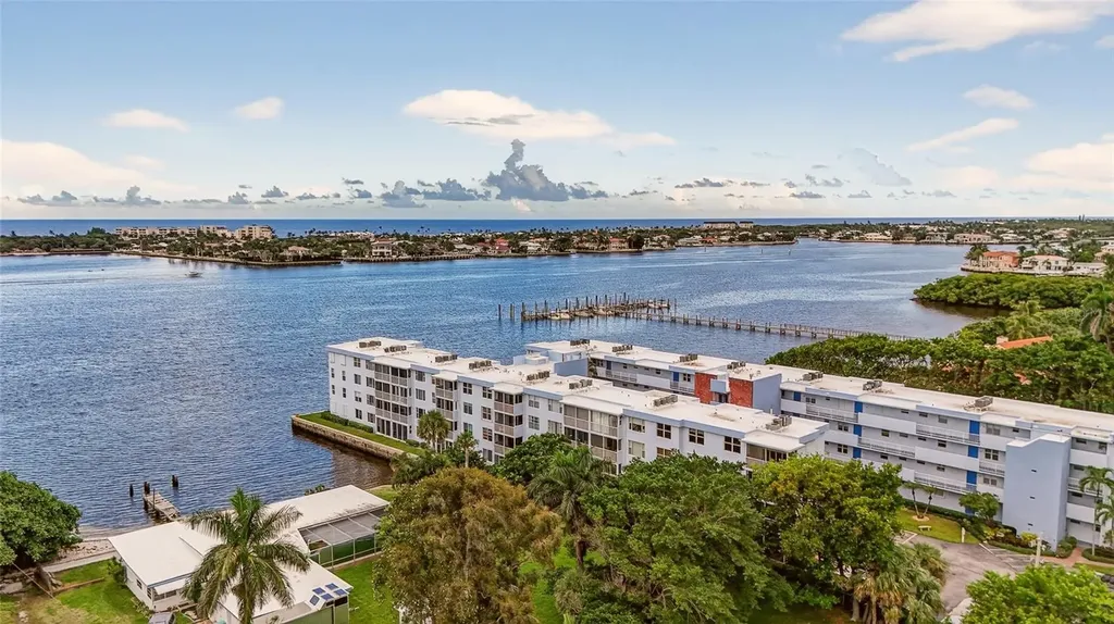 1820 New Palm Way Boynton Beach FL 33435