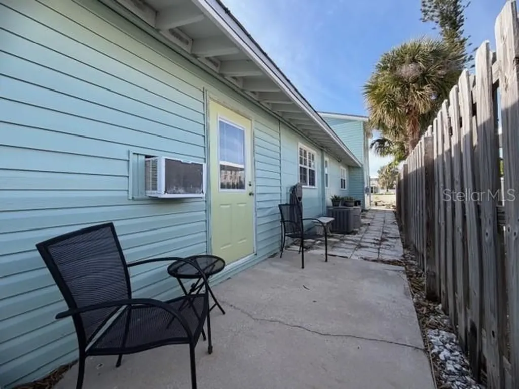 148 Cleveland Drive Sarasota FL 34236