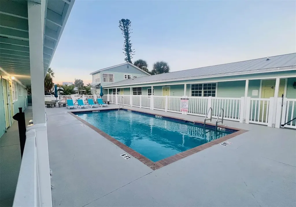 148 Cleveland Drive Sarasota FL 34236