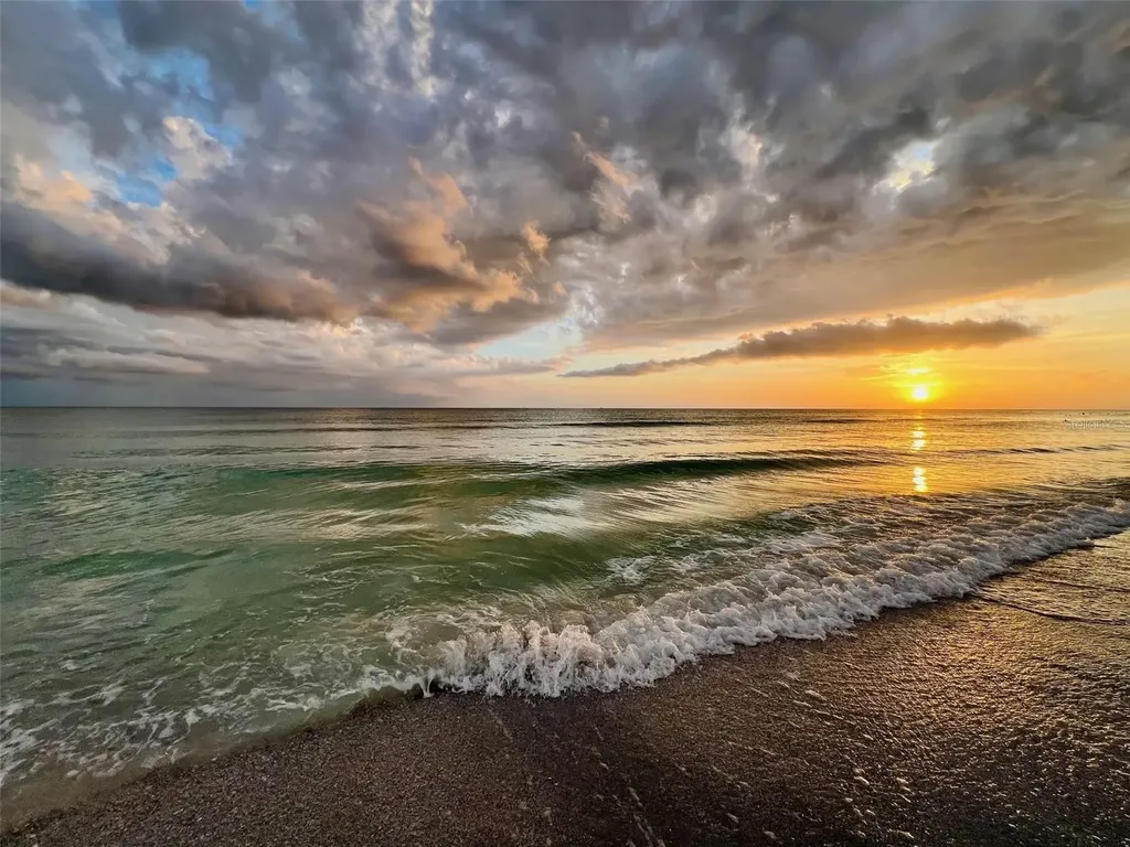 148 Cleveland Drive Sarasota FL 34236