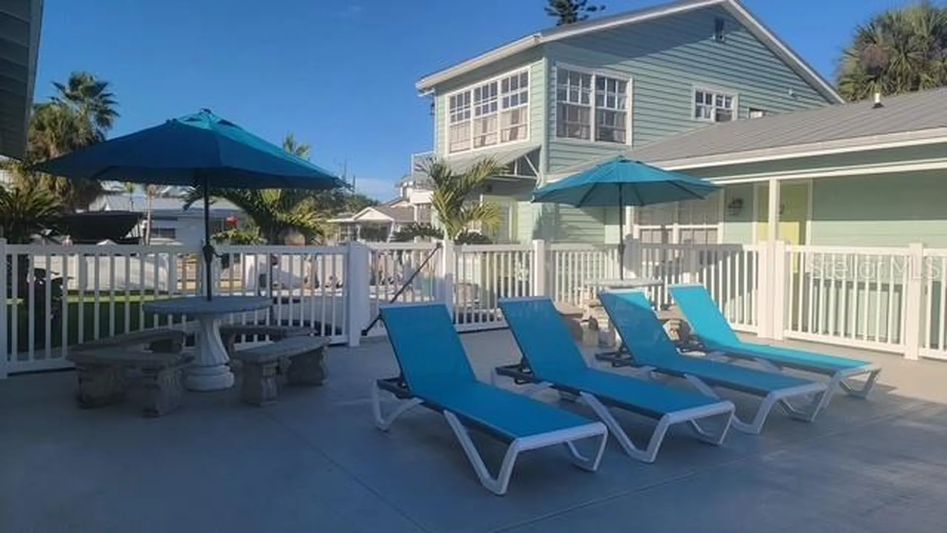 148 Cleveland Drive Sarasota FL 34236
