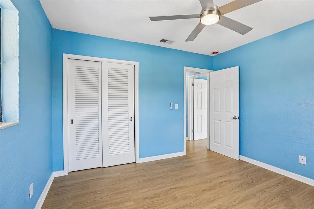 104 E Grapefruit Circle Clearwater FL 33759