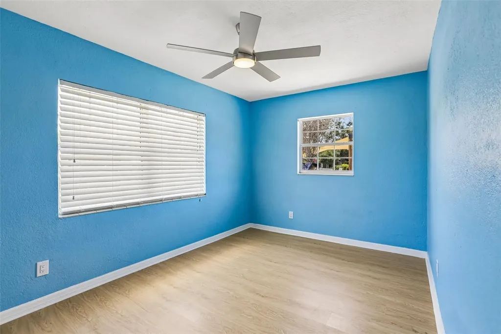 104 E Grapefruit Circle Clearwater FL 33759