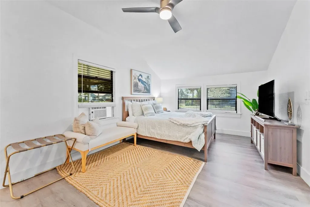 3709 W Griflow Street Tampa FL 33629