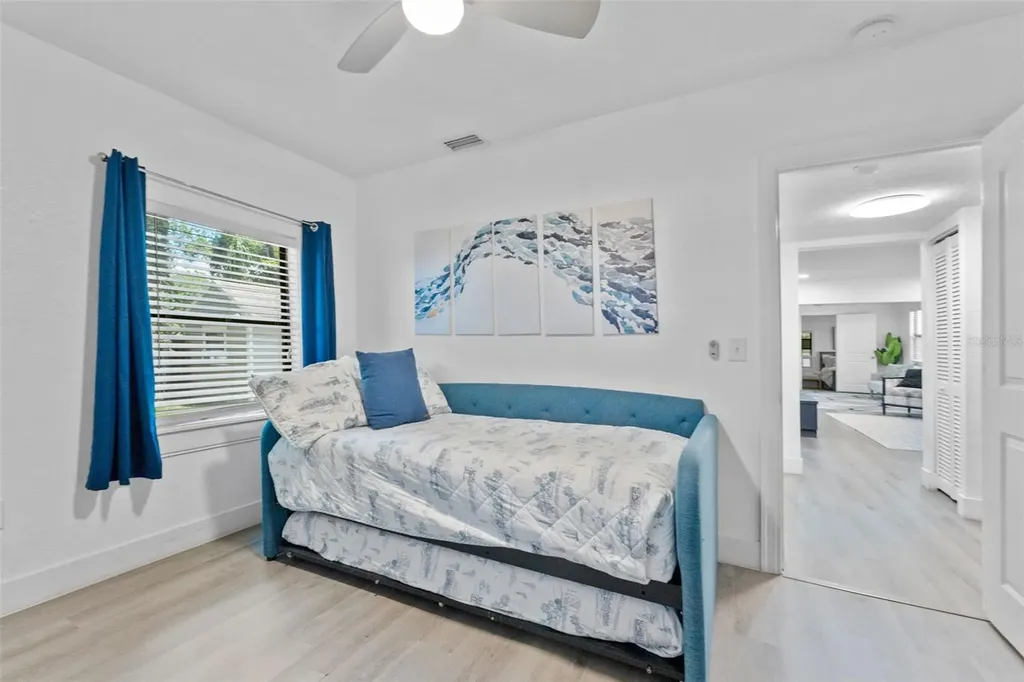 3709 W Griflow Street Tampa FL 33629