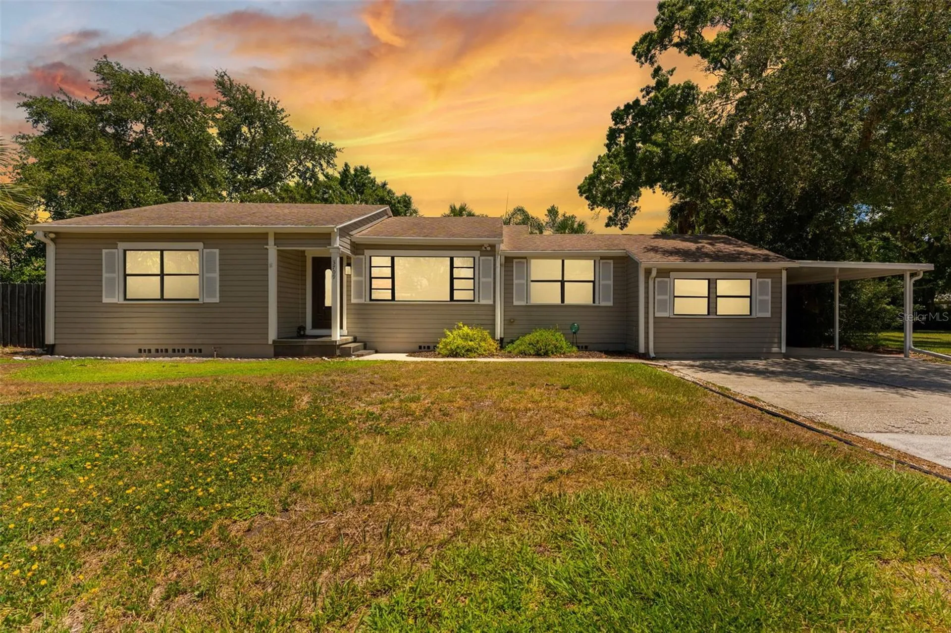 3709 W Griflow Street Tampa FL 33629