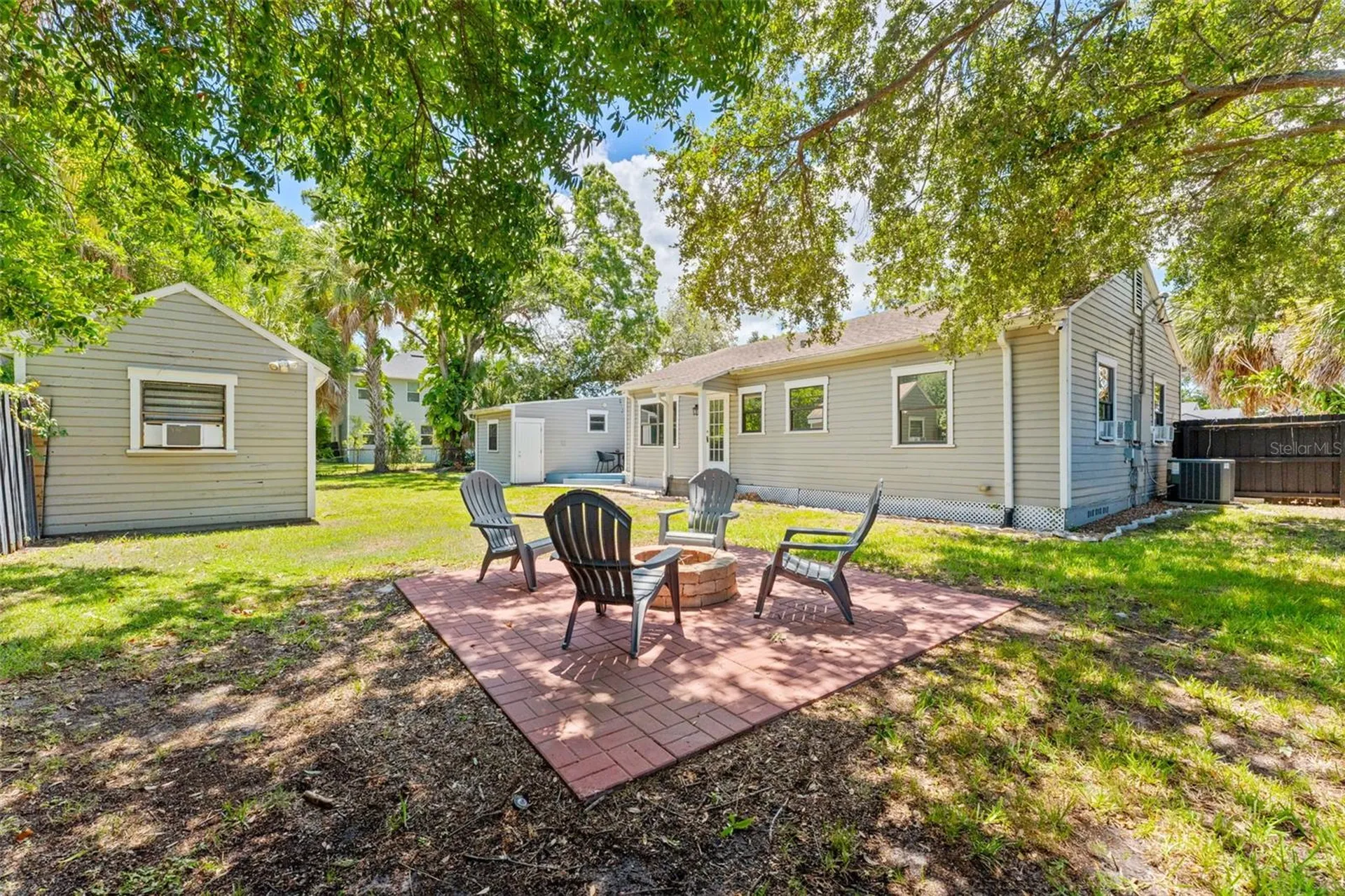 3709 W Griflow Street Tampa FL 33629