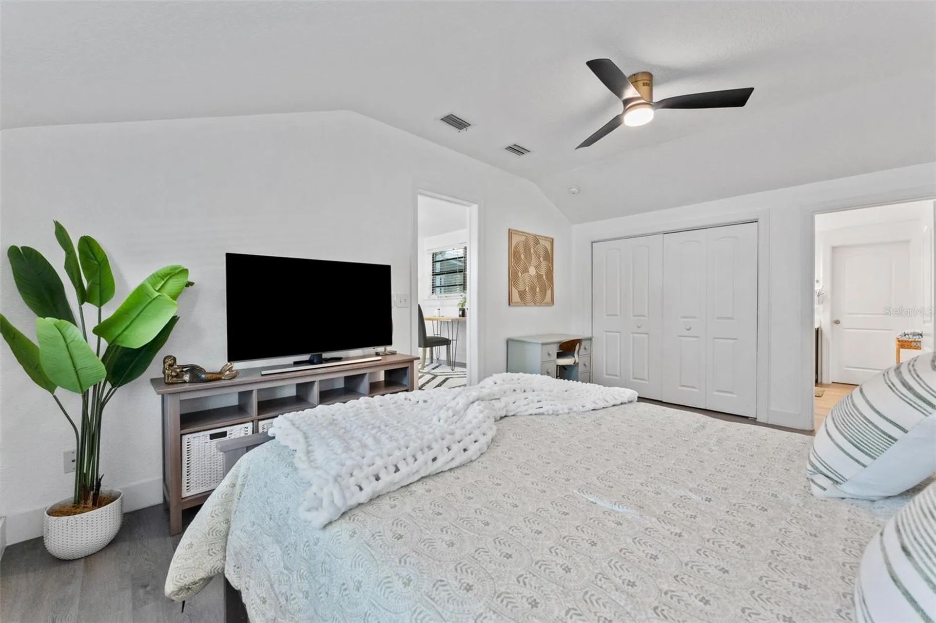 3709 W Griflow Street Tampa FL 33629