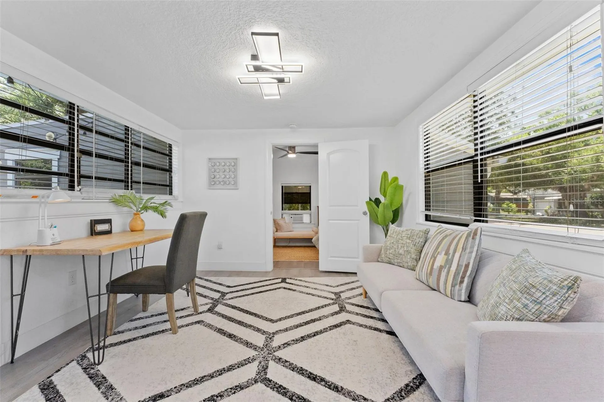 3709 W Griflow Street Tampa FL 33629