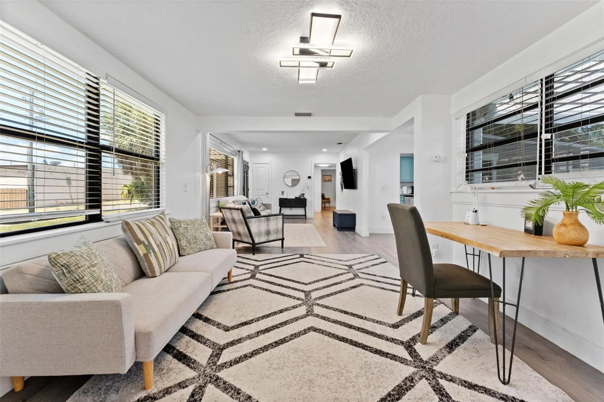 3709 W Griflow Street Tampa FL 33629