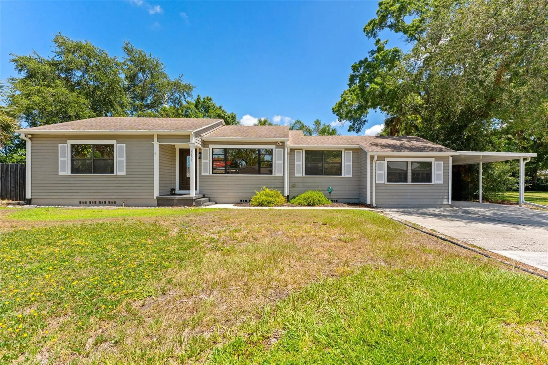 3709 W Griflow Street Tampa FL 33629