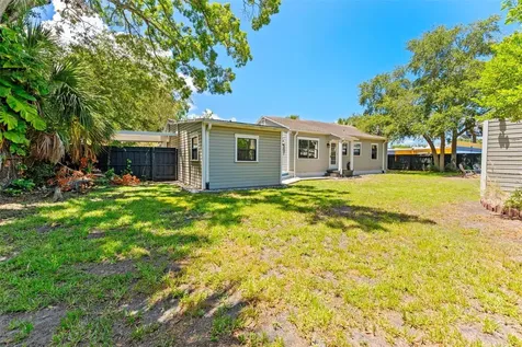 3709 W Griflow Street Tampa FL 33629