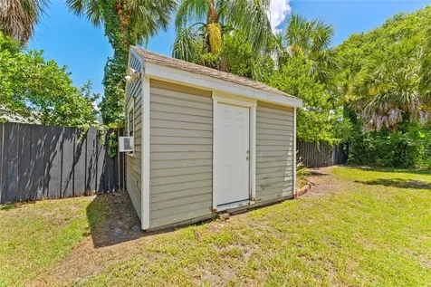 3709 W Griflow Street Tampa FL 33629