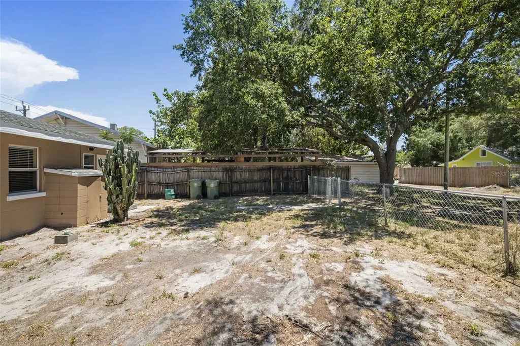 808 26th Street W Bradenton FL 34205