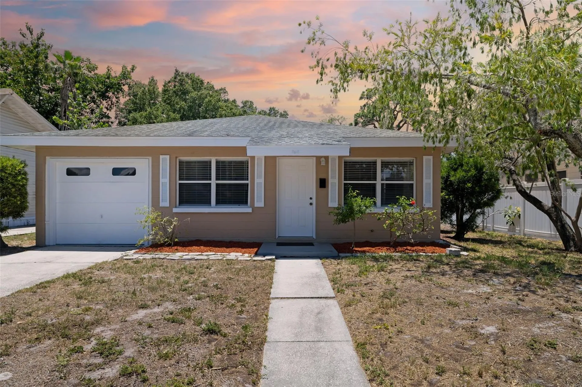 808 26th Street W Bradenton FL 34205