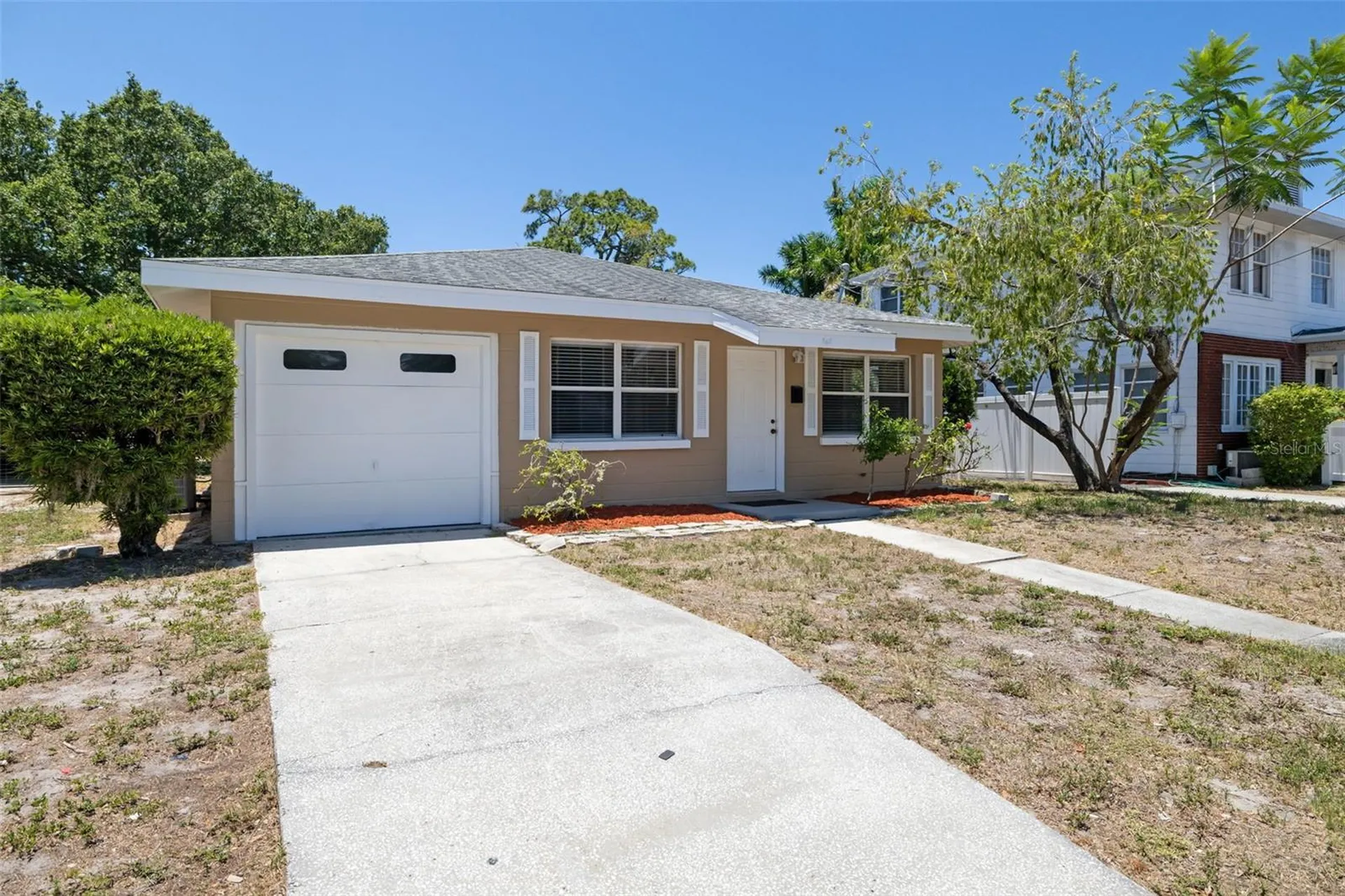 808 26th Street W Bradenton FL 34205