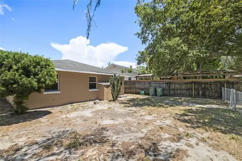 808 26th Street W Bradenton FL 34205