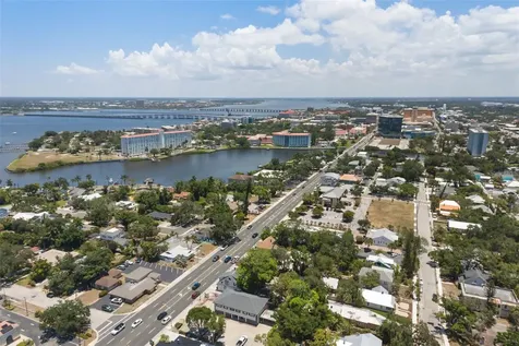808 26th Street W Bradenton FL 34205
